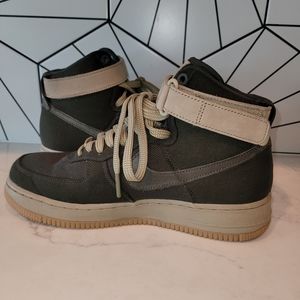 Nike Women’s Green Air Force 1 Sneakers Size 8.5